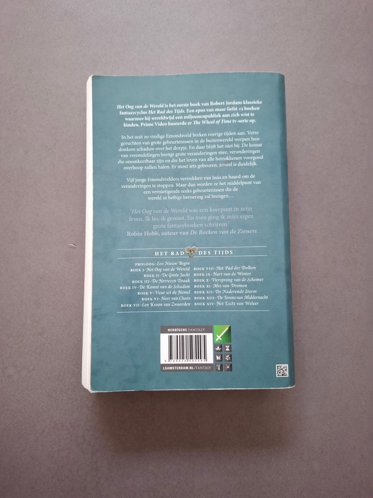 Het Oog van de Wereld - Het Rad des Tijds Boek 1, Ophalen of Verzenden, Gelezen