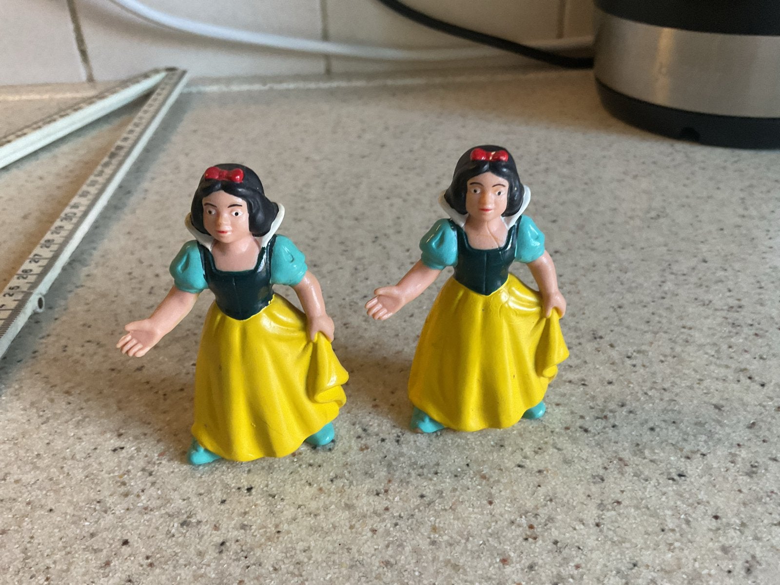 Sneeuwwitje beeldjes - Bullyland Disney figuren (2 stuks), Ophalen of Verzenden, Gebruikt