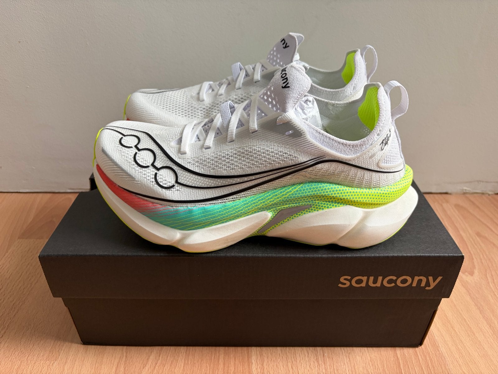 Saucony Endorphin Elite 3 Hardloopschoenen - Nieuw, Ophalen of Verzenden, Nieuw, Hardloopschoenen, Saucony