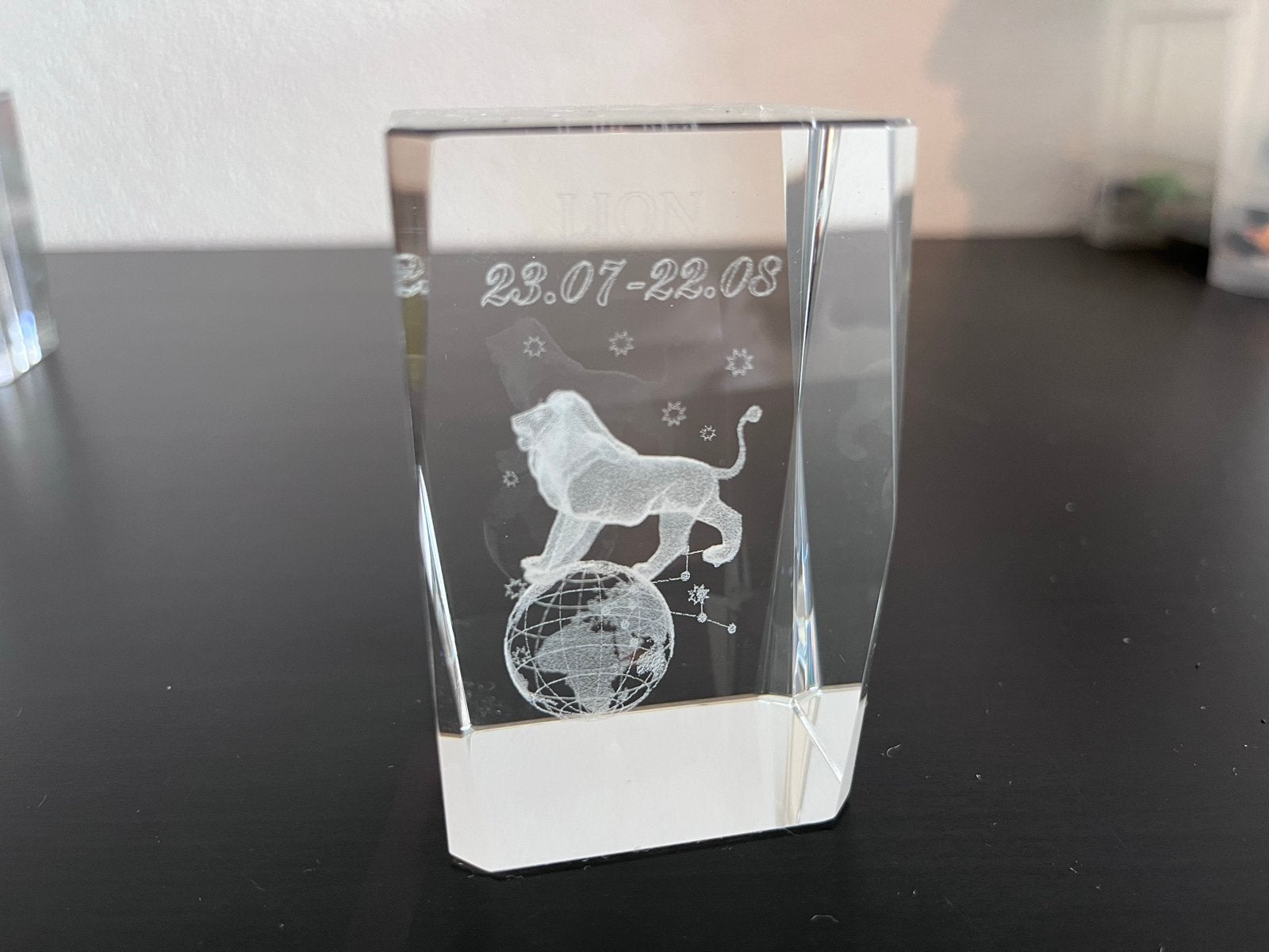 Glazen Leeuw Sterrenbeeld Beeldje - Kristal Decoratie, Ophalen of Verzenden, Zo goed als nieuw, Glas, Modern
