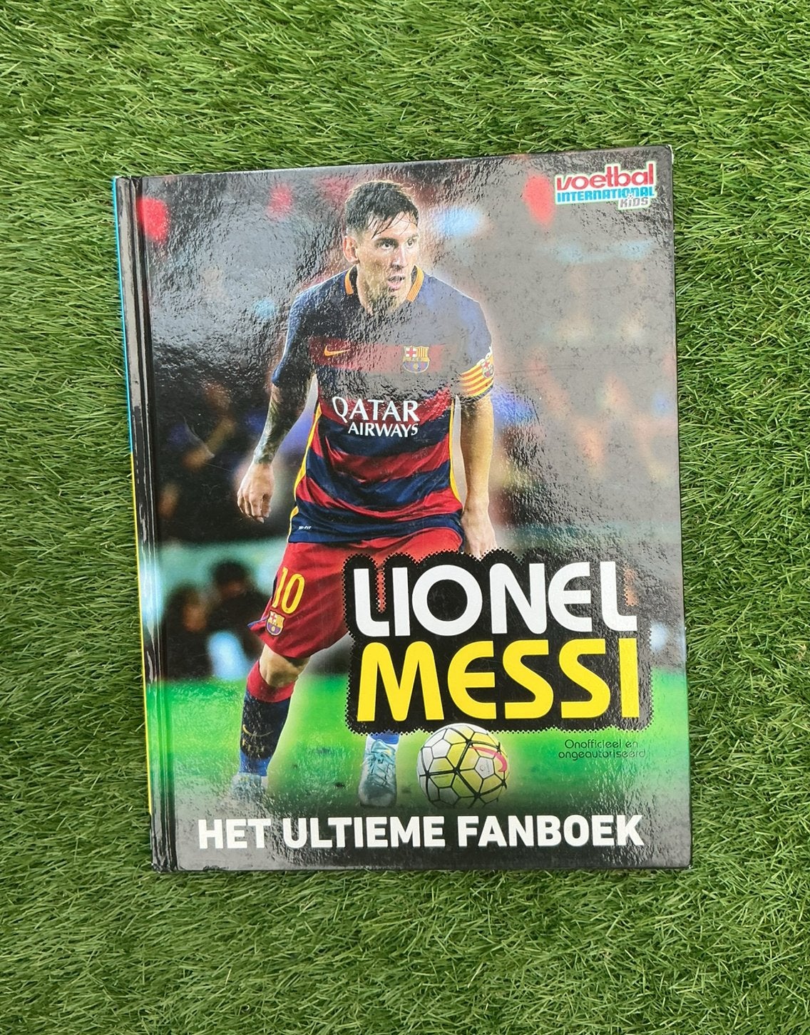 Messi voetbal boek, Ophalen, Zo goed als nieuw, Overige binnenlandse clubs, Boek of Tijdschrift