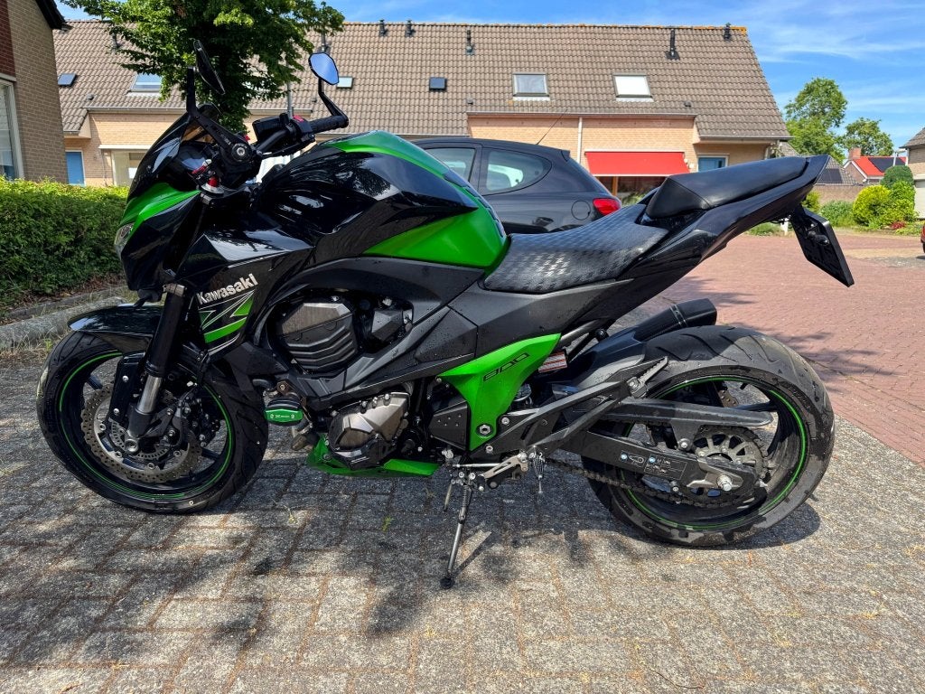 Kawasaki Z800 ABS | 2013 | 24.955 km | Akrapovic, Motoren, Motoren | Kawasaki, 4 cilinders, Motorrijbewijs A, Gebruikt, Particulier