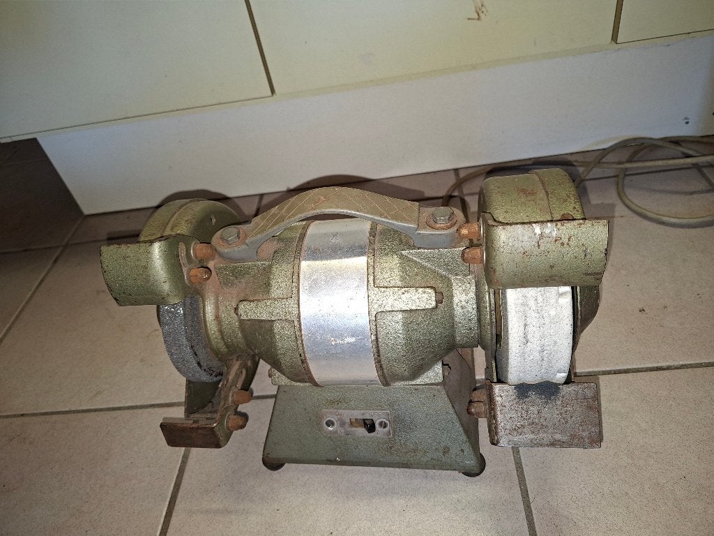 Elektrische slijpmachine Creuzen N.V., Ophalen, Gebruikt, Minder dan 700 watt, Werkbankslijpmachine
