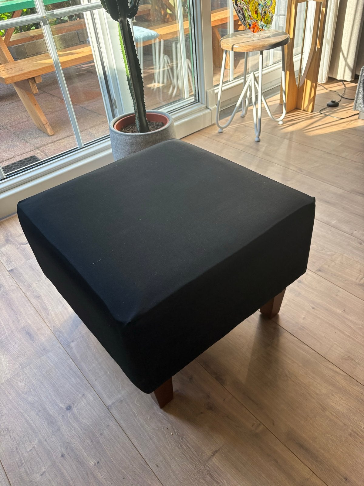Zwarte poef 50x50x40 - gratis, Ophalen, Gebruikt, Vierkant, Stof