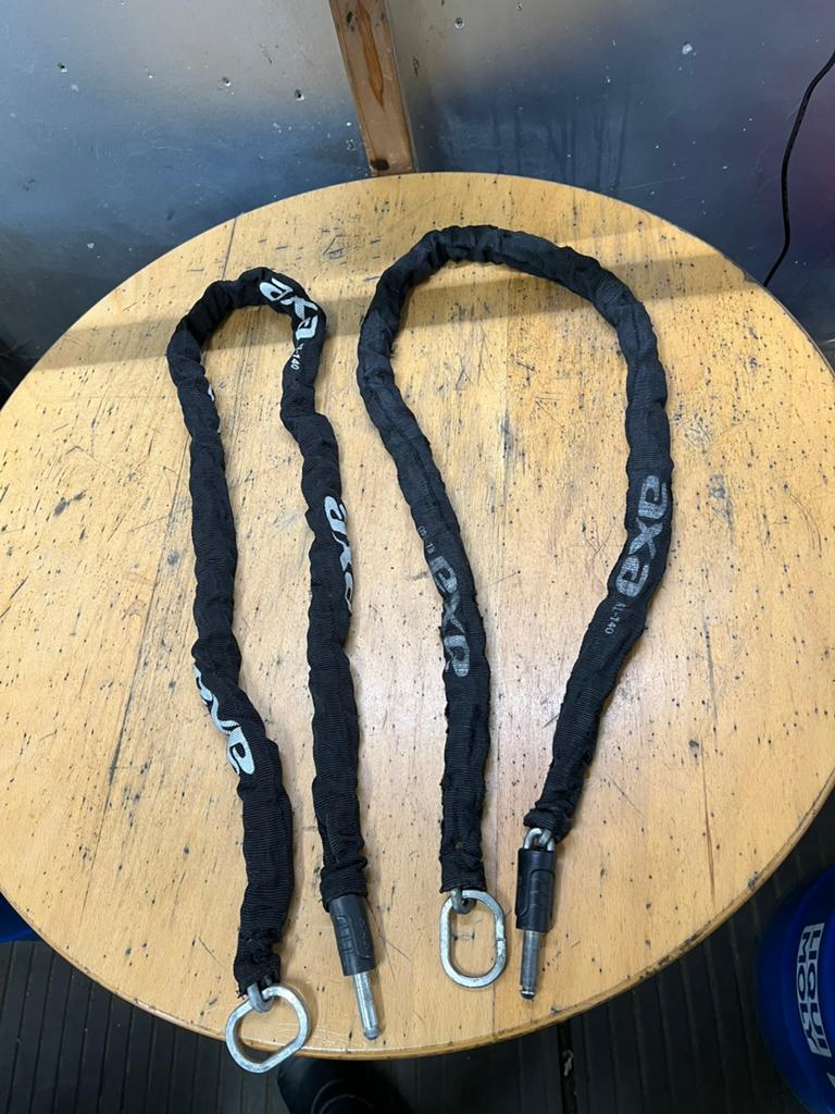 Te koop kettingsloten kettingslot insteek ketting, Fietsen en Brommers, Fietsaccessoires | Fietssloten, Ophalen of Verzenden, Zo goed als nieuw