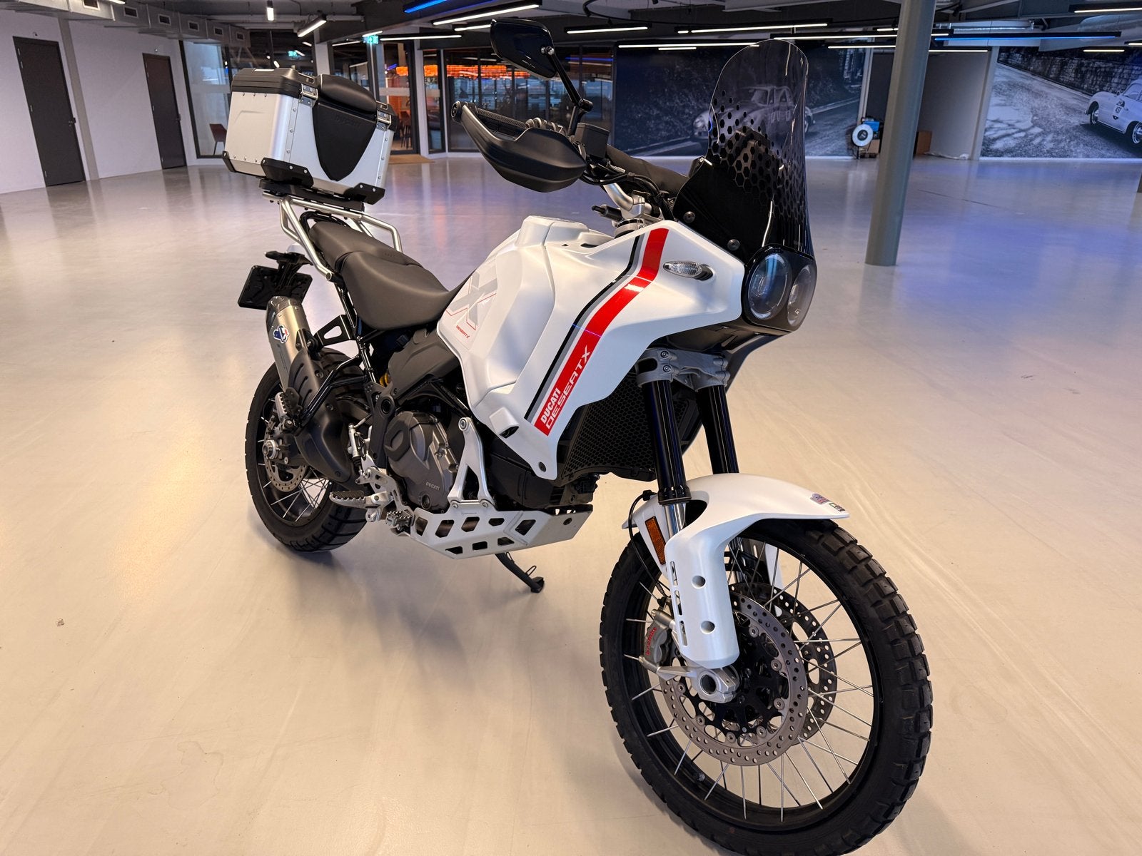 Ducati DesertX 2023 - ABS, Handvatverwarming, Cruise control, 2 cilinders, Gebruikt, Particulier, Enduro