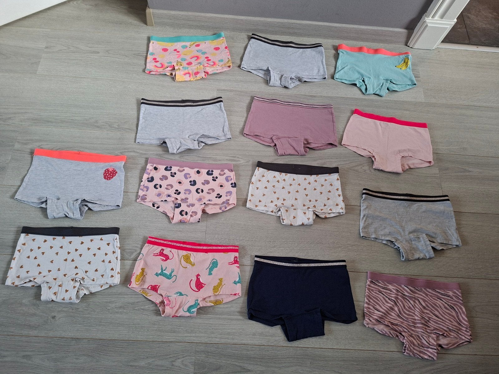 14 onderbroeken en 10 topjes maat 146/152 Hema, Ophalen of Verzenden, Gebruikt, Meisje, Nacht- of Onderkleding