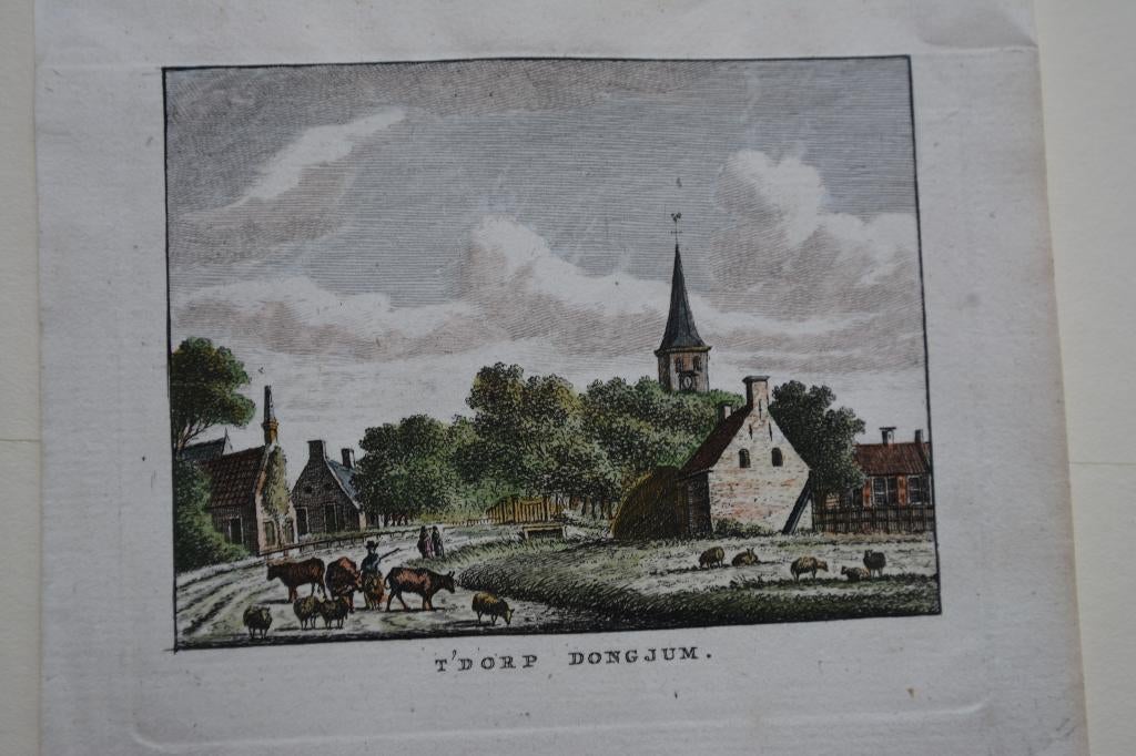 DONGJUM HET DORP FRIESLAND KOPERGRAVURE J. BULTHUIS 1790 E56, Verzenden, Stadsgezicht, Handgekleurd, Gravure