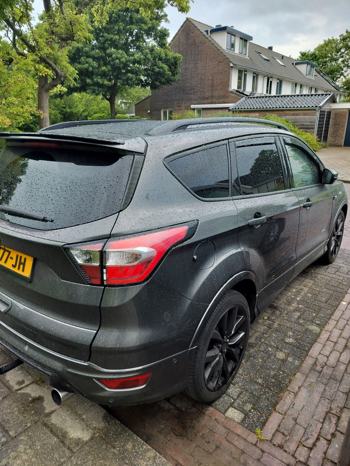 Ford Kuga 1.5 Ecoboost 182pk 4WD Aut 2018 Grijs, Auto's, Zwart, 4 cilinders, 1586 kg, Vierwielaandrijving