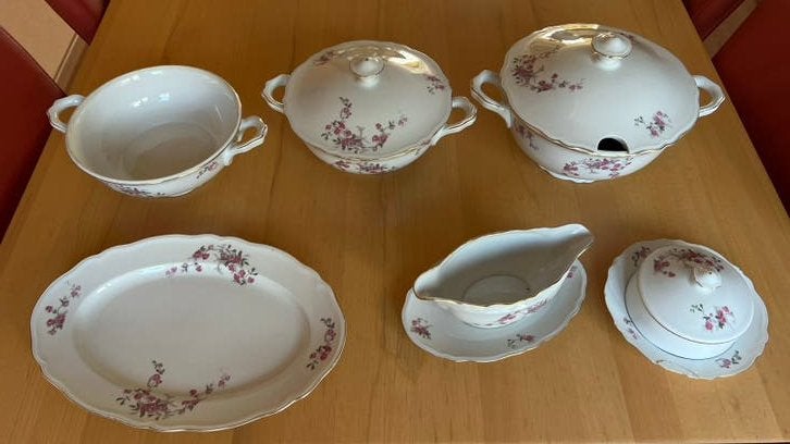 Oude servies onderdelen - Roze bloemmotief, goudkleurige ran, Ophalen of Verzenden