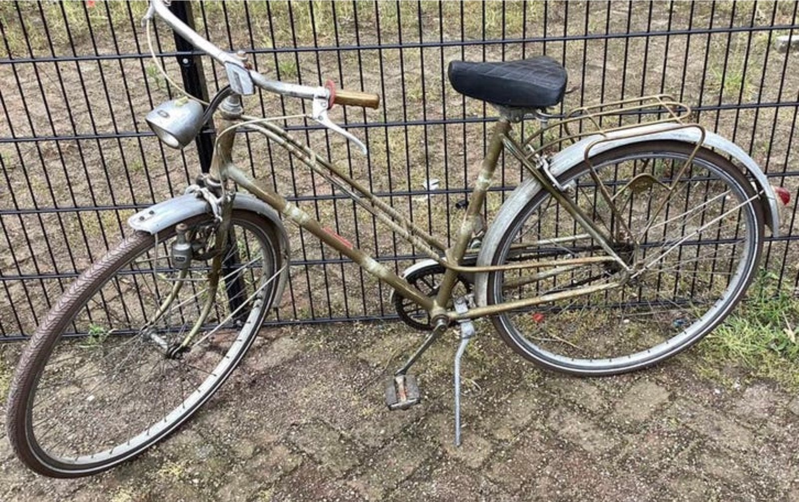 VINTAGE DAMESFIETS,GEHEEL GEREVISEERD EN NAGEKEKEN,MOOI!, Ophalen