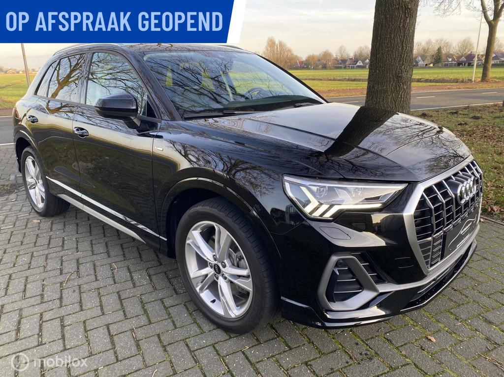 Audi Q3 45 TFSI e S Line I 19 Inch I Camera I Sonos I, Auto's, Audi, Stof, Gebruikt, Zwart, 150 pk