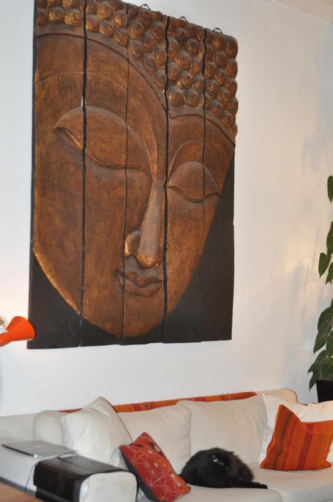 Buddha wand paneel in rilief van massief hout, Ophalen