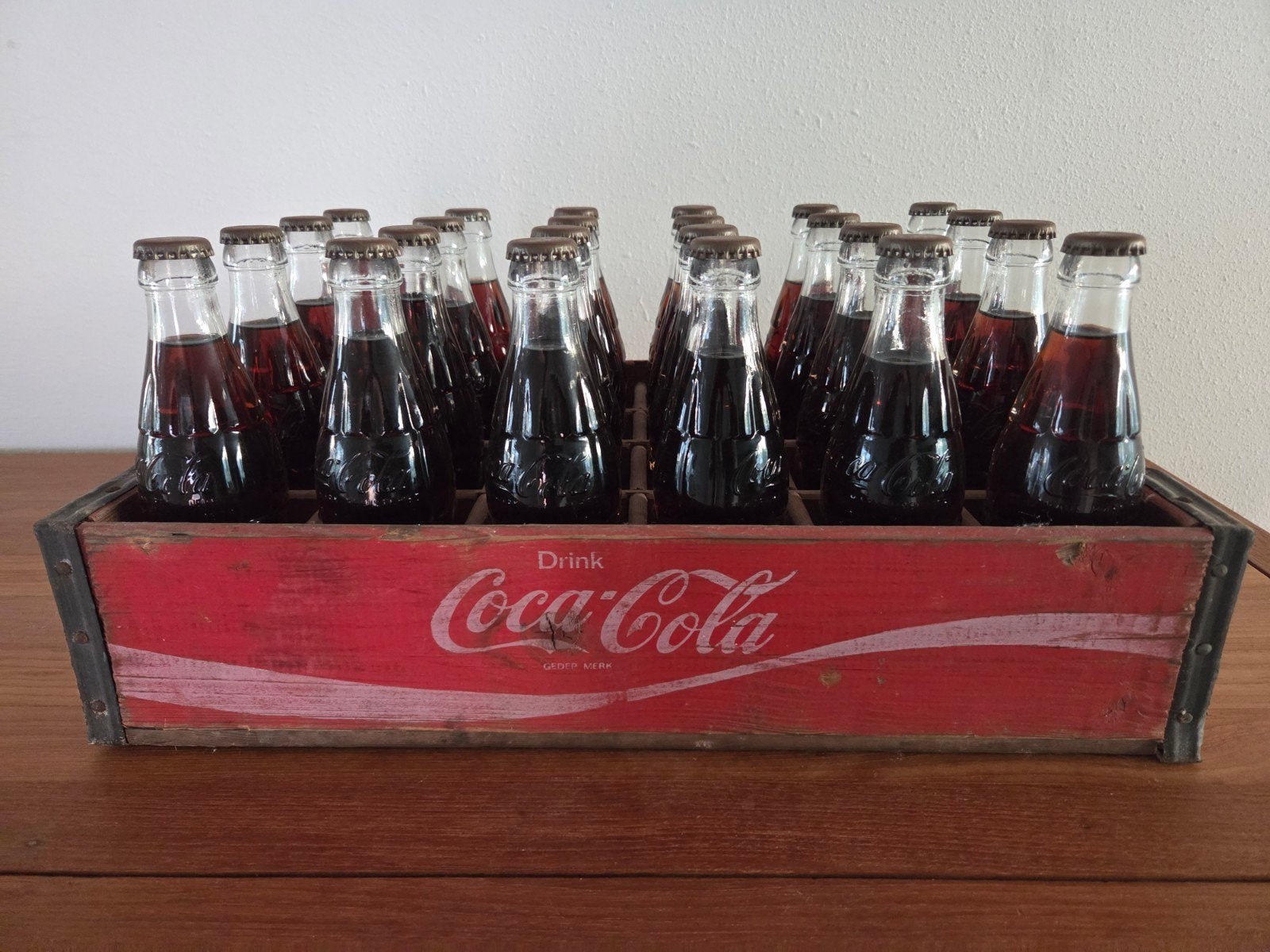 Vintage Coca-Cola krat met 24 volle flesjes, Ophalen, Gebruikt