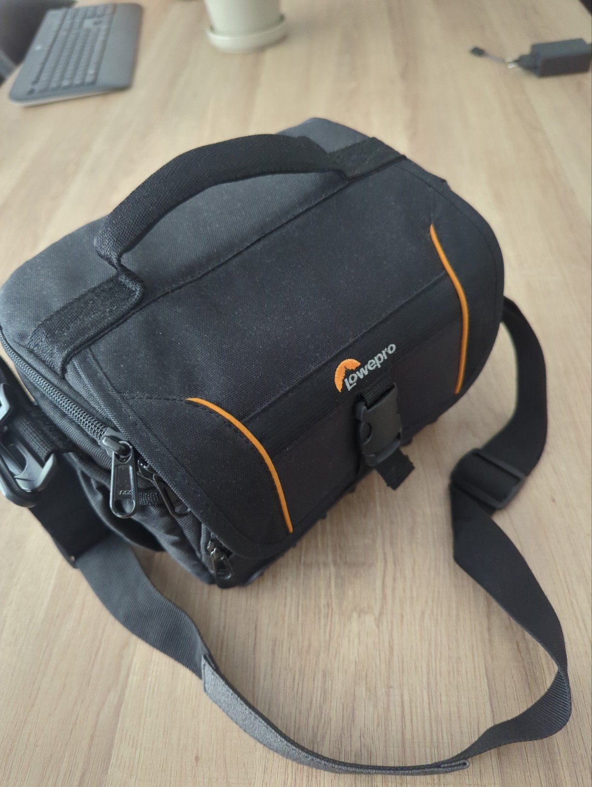 Canon EOS 1300D met 2 lenzen en accessoires, Ophalen of Verzenden, Zo goed als nieuw, Canon