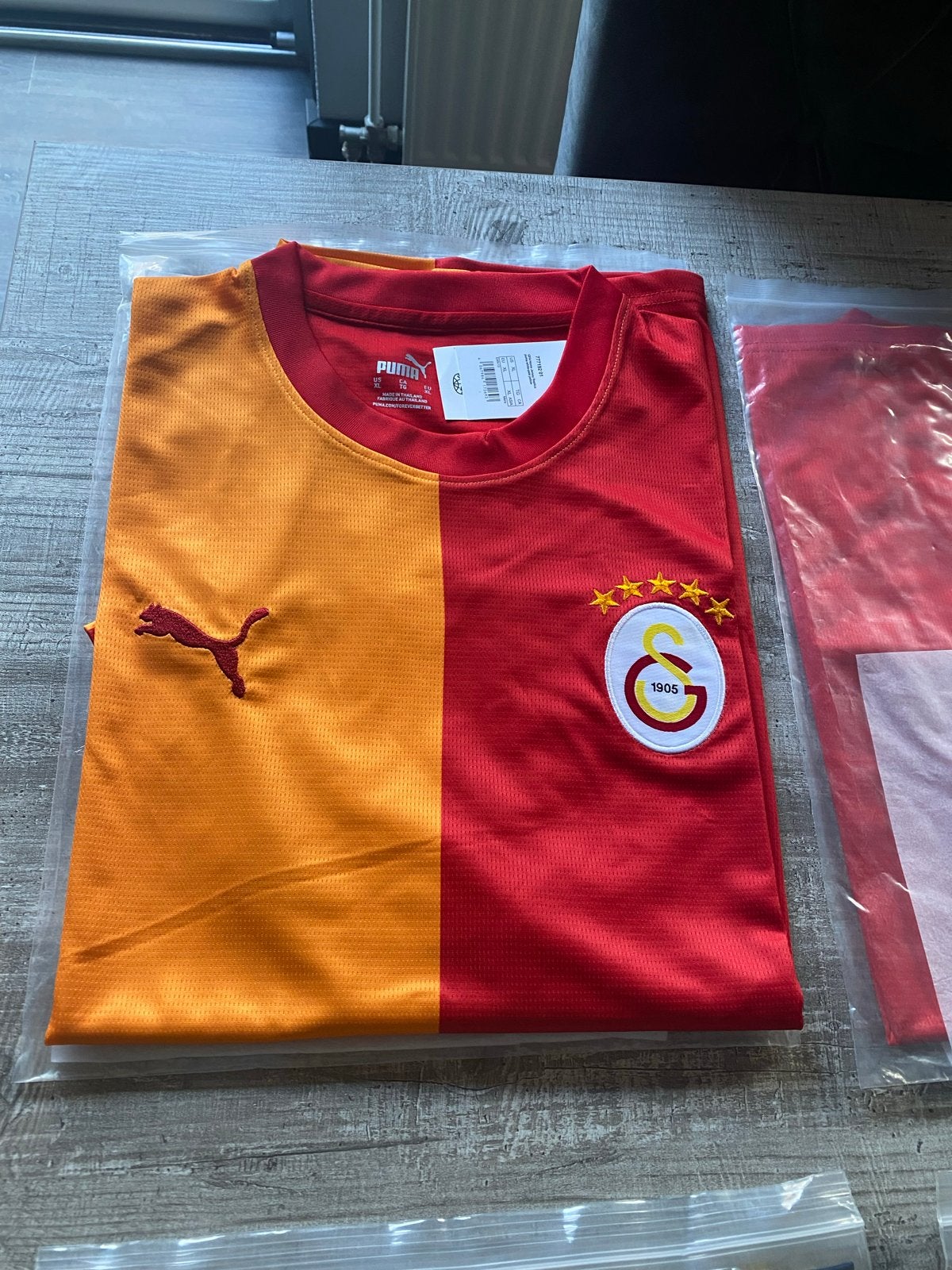 Galatasaray Thuisshirt 2026/27 - Nieuw met labels, Maat L, Ophalen of Verzenden, Nieuw, Shirt