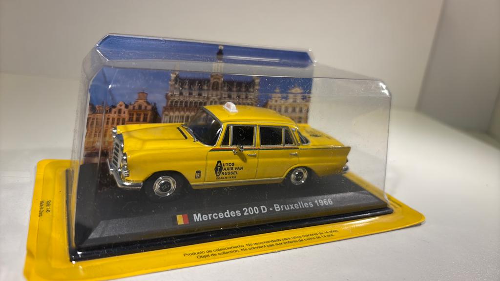 Mercedes 200 d bruxelles 1966 taxi atlas 1.43, Overige merken, Auto, Ophalen of Verzenden, A