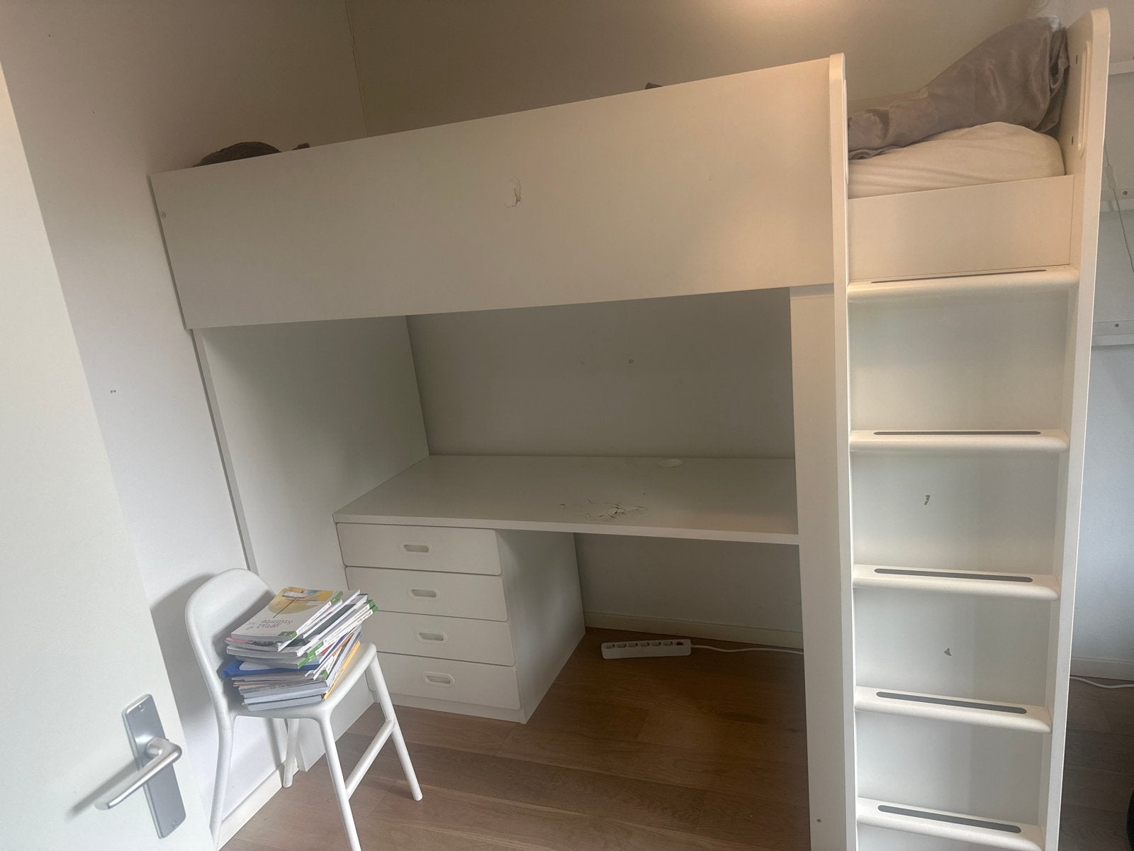 Hoogslaper met bureau, kast en planken - Wit, Ophalen, 85 tot 100 cm, Gebruikt, Hoogslaper of Stapelbed