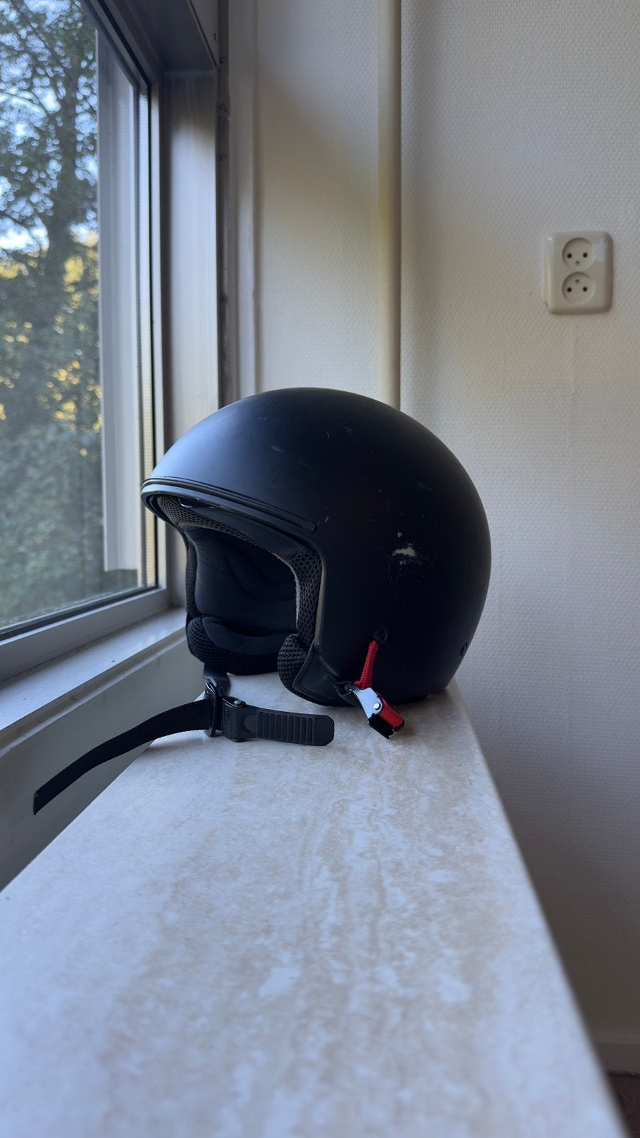 Vinz helm met zonnevizier, Fietsen en Brommers, Ophalen, Gebruikt, Medium