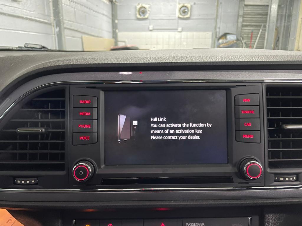 SEAT Apple Carplay & Android Auto Activatie, Ophalen of Verzenden, Zo goed als nieuw, Update