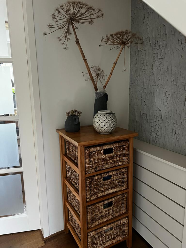 Teakhouten kastje met 4 rieten manden - per stuk, Huis en Inrichting, Kasten | Ladekasten, Ophalen, Minder dan 50 cm, Gebruikt