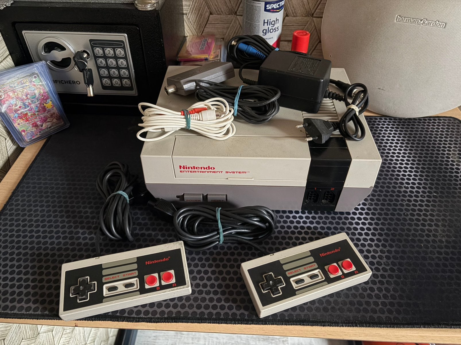 Nintedo entertainment system (nes), Ophalen of Verzenden, Zo goed als nieuw, Met 2 controllers