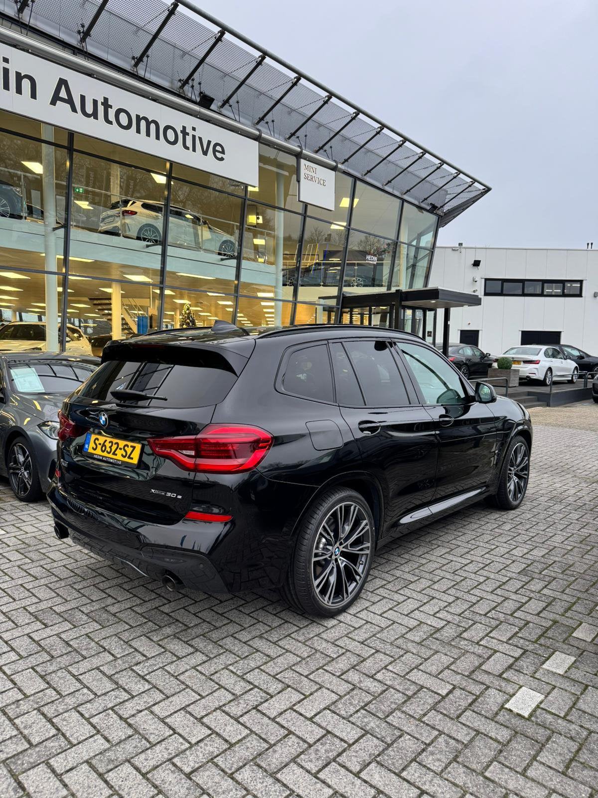 BMW X3 30e M Sport | Unieke Full-Option  | Garantie tot 2028, Auto's, Autonomous Driving, 4 cilinders, 2000 kg, Zwart