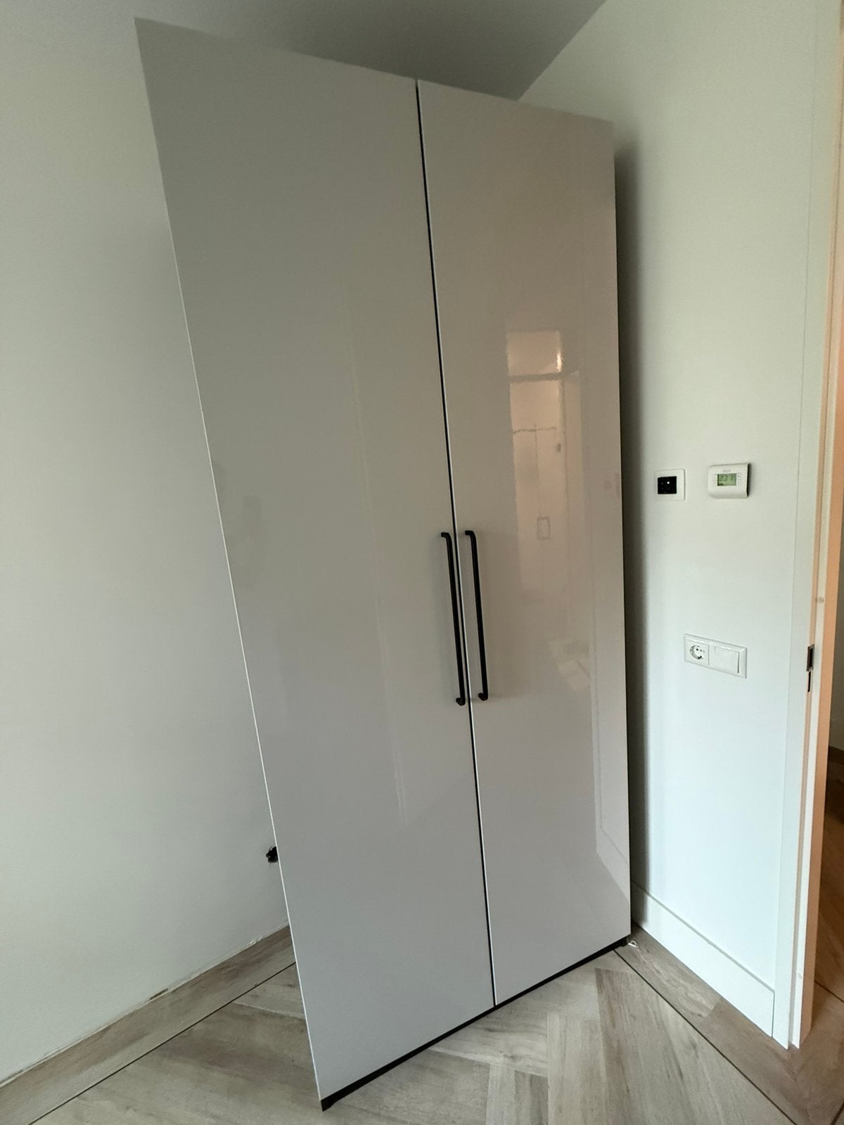 IKEA PAX kledingkast 236x100x58 cm, hoogglans deuren, Ophalen, Zo goed als nieuw, 50 tot 75 cm, 200 cm of meer