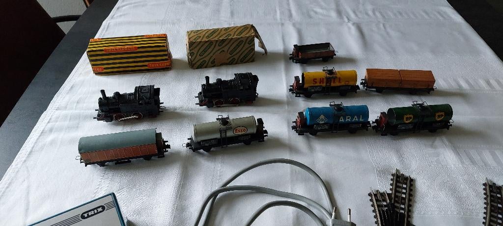 Trix trein met huisjes, Hobby en Vrije tijd, Modeltreinen | H0, Gelijkstroom, Trix, Ophalen of Verzenden, Gebruikt