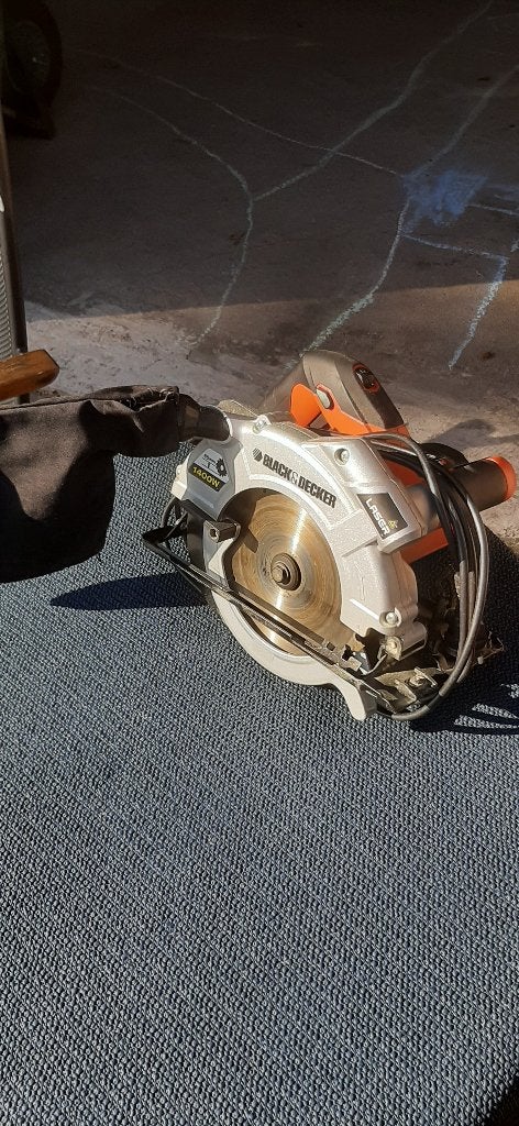 Cirkelzaag Black & Decker, Cirkelzaag, Ophalen of Verzenden, 30 tot 70 mm, 1200 watt of meer