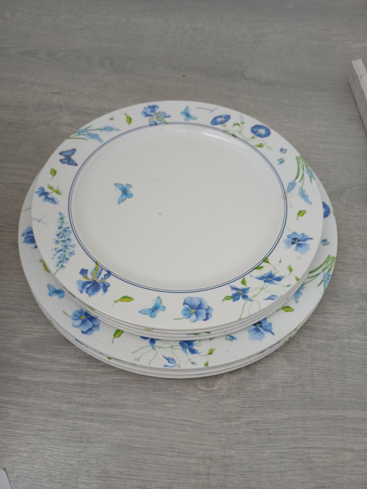 8 borden van stevig plastic, Huis en Inrichting, Keuken | Servies, Ophalen, Overige materialen, Overige stijlen, Bord(en)
