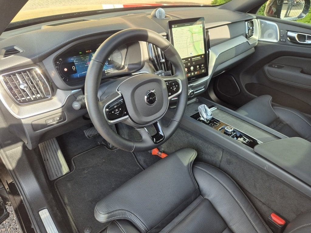 Volvo XC60 T8 455pk AWD Ultra Executive Black Edition | Luch, Automaat, Gebruikt, 4 cilinders, 24 maanden
