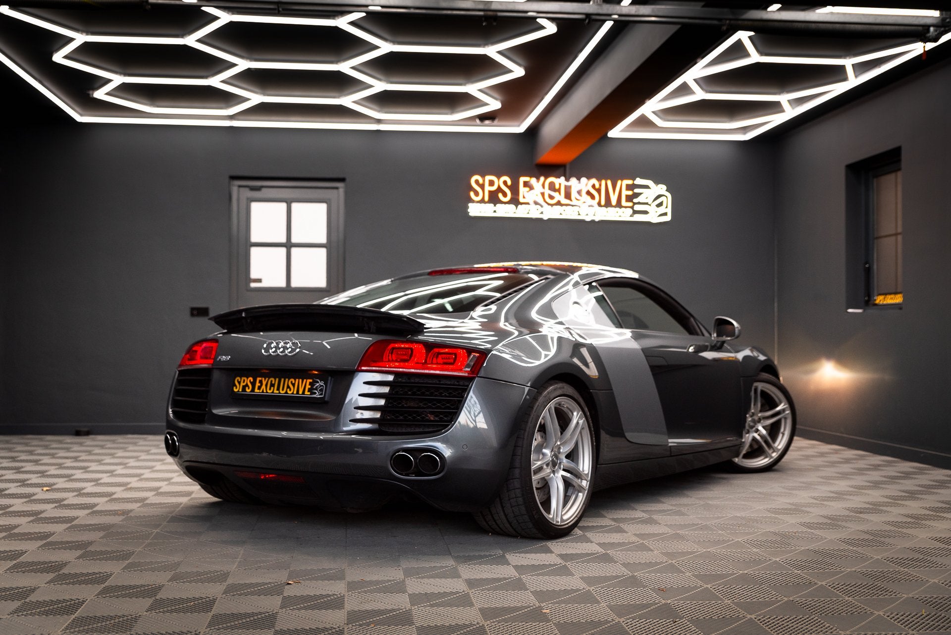 Audi R8 4.2 V8 FSI Carbon / JM Uitlaat / B&O / PDC / Gerevis, Auto's, Audi, Automaat, Gebruikt, Automatische klimaatregeling, Leder