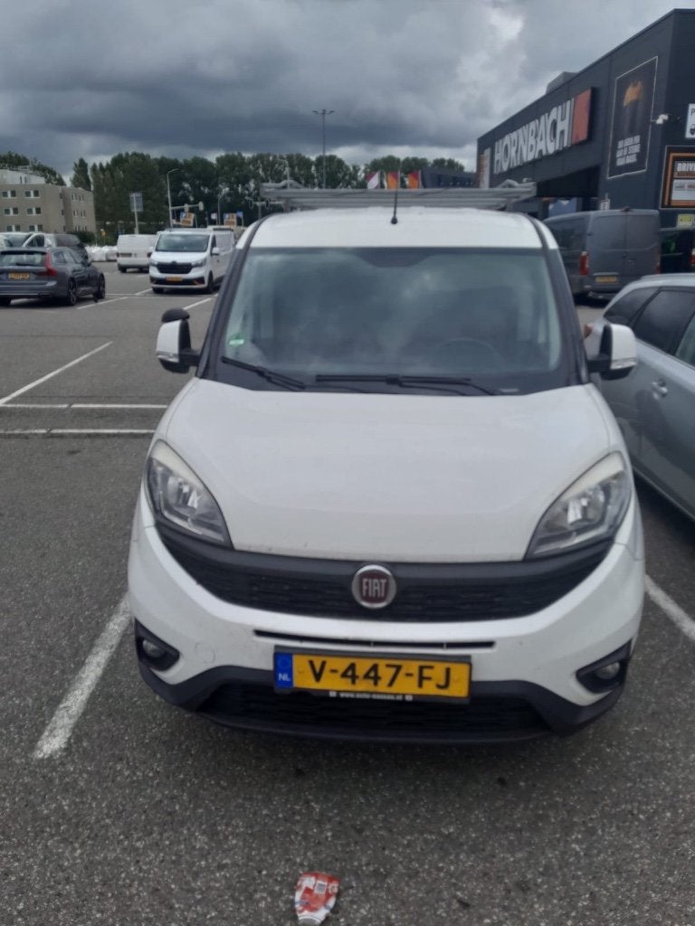 Fiat Doblo C 1.2 2017 diesel, Auto's, Bestelauto's, 1360 kg, Euro 5, Zwart, 4 cilinders