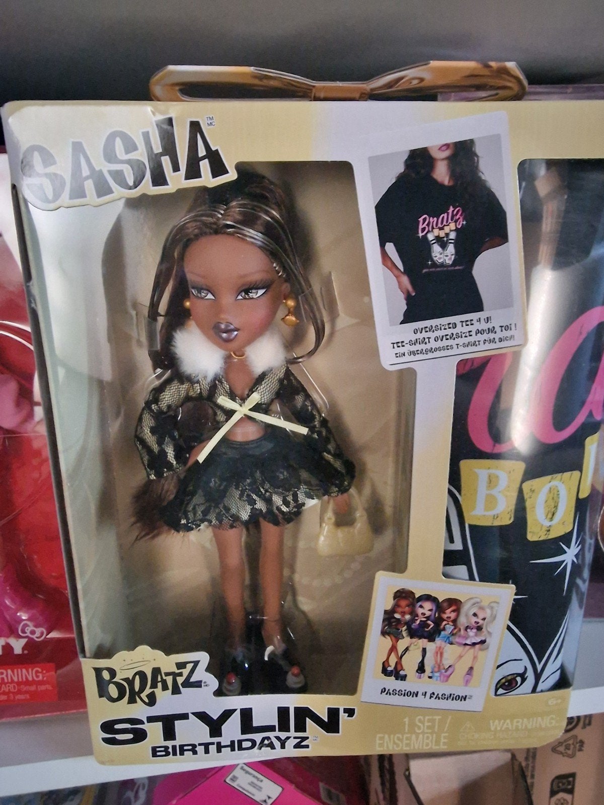 Bratz Stylin' Birthdayz-modepop Sasha met XL T-shirt, Ophalen of Verzenden, Nieuw, Overige typen