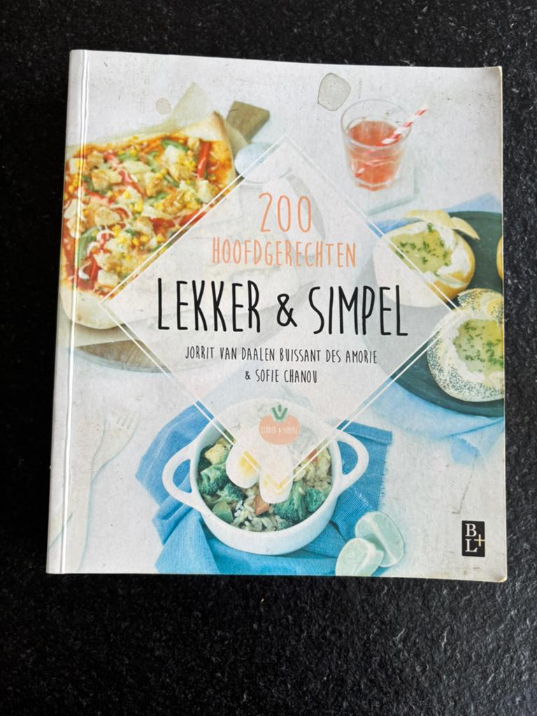 Lekker en simpel 200 hoofdgerechten, Ophalen of Verzenden, Zo goed als nieuw, Hoofdgerechten