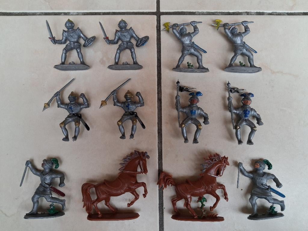 Lot vintage ridders Jean Hoefler, Ophalen, Zo goed als nieuw