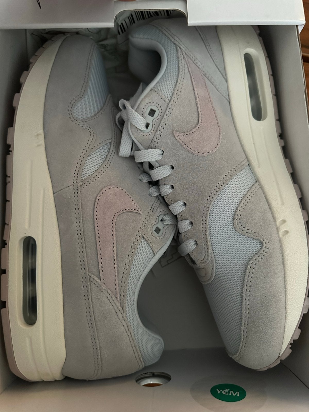 Nike Air Max 1 NBY Grijs Roze Swoosh Size 43, Overige kleuren, Ophalen of Verzenden, Sneakers of Gympen, Zo goed als nieuw