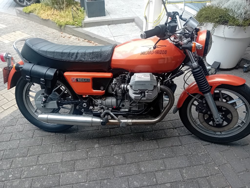 Moto Guzzi   V1000, Cardan-aandrijving, 2 cilinders, Motorrijbewijs A, Gebruikt