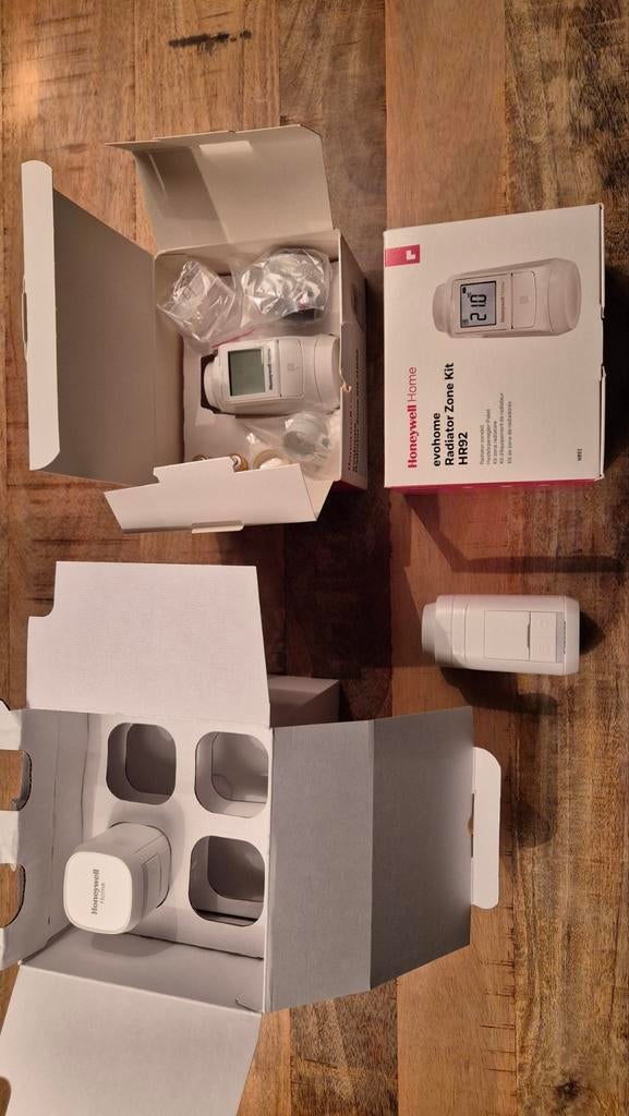 Nieuwe Honeywell Home evohome radiator knoppen HR91 en HR92, Doe-het-zelf en Verbouw, Thermostaten, Ophalen of Verzenden, Slimme thermostaat