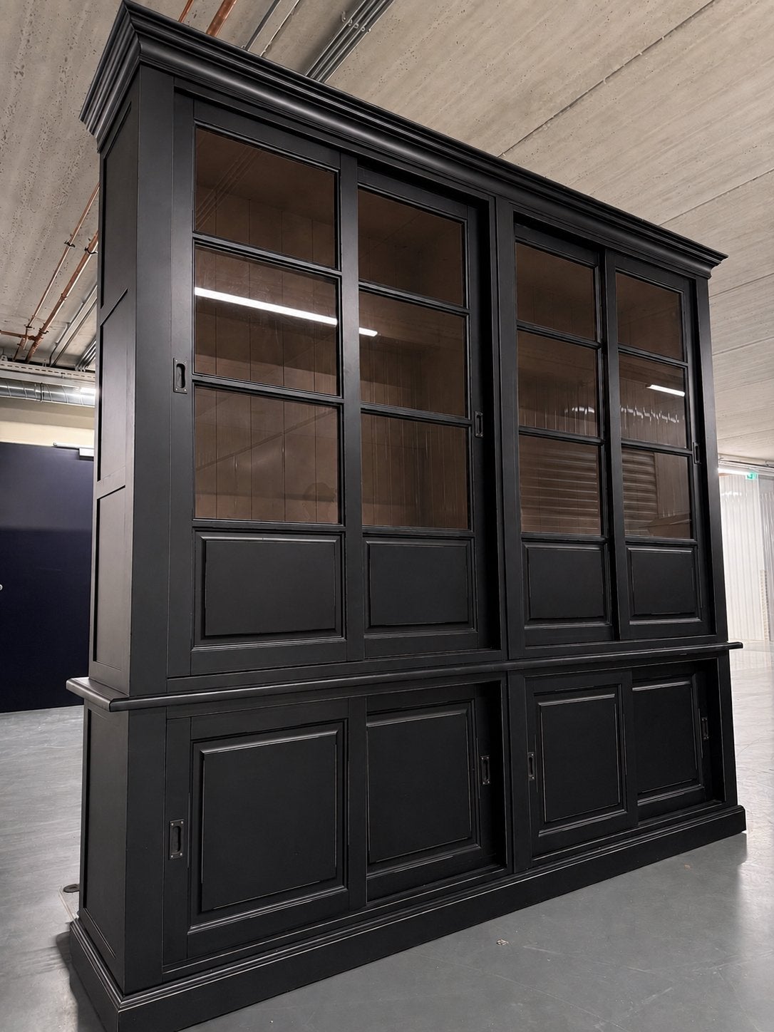 Grote Bibliotheekkast met Schuifdeuren #K38, Huis en Inrichting, Kasten | Boekenkasten, Met deur(en), 200 cm of meer, Pakhuis Zuidwest
