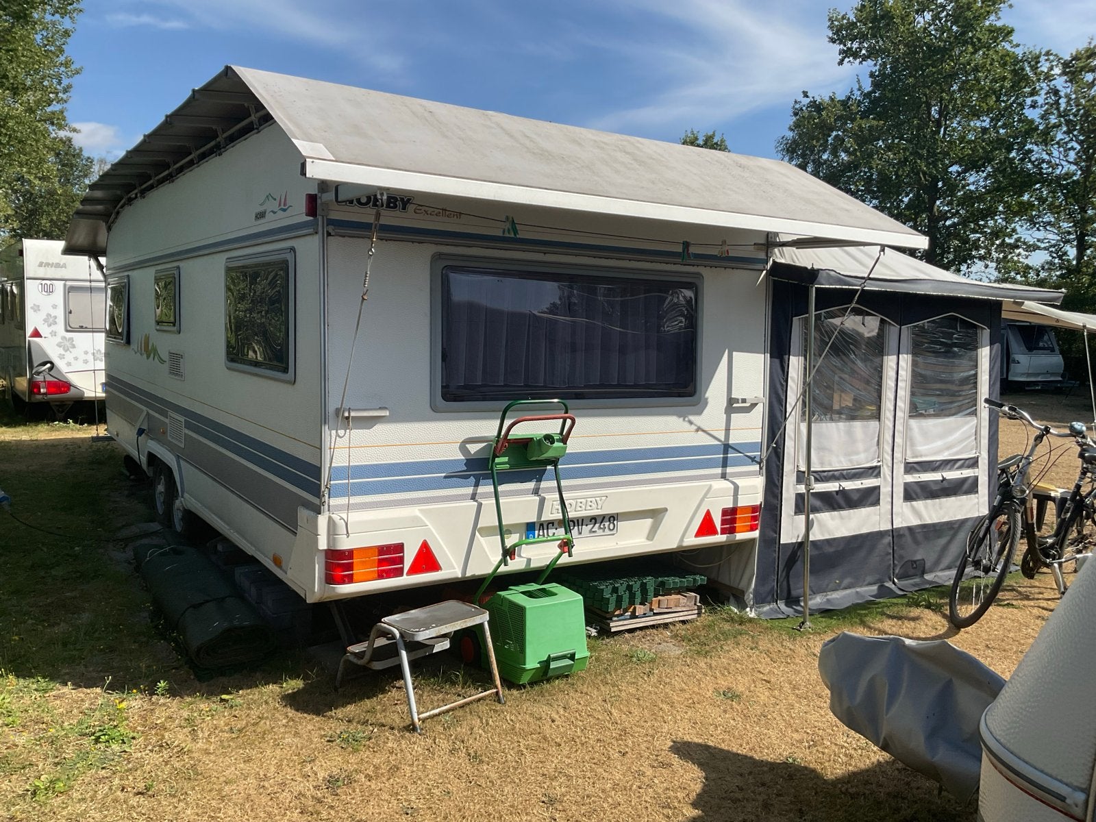 Hobby Excellent caravan met voortent en luifel in Zeeland, Rondzit, Hobby, Particulier, Luifel
