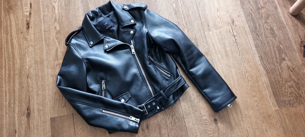 Zwarte Biker jack van het merk MANGO maat M, Ophalen, Zo goed als nieuw, Jongen of Meisje