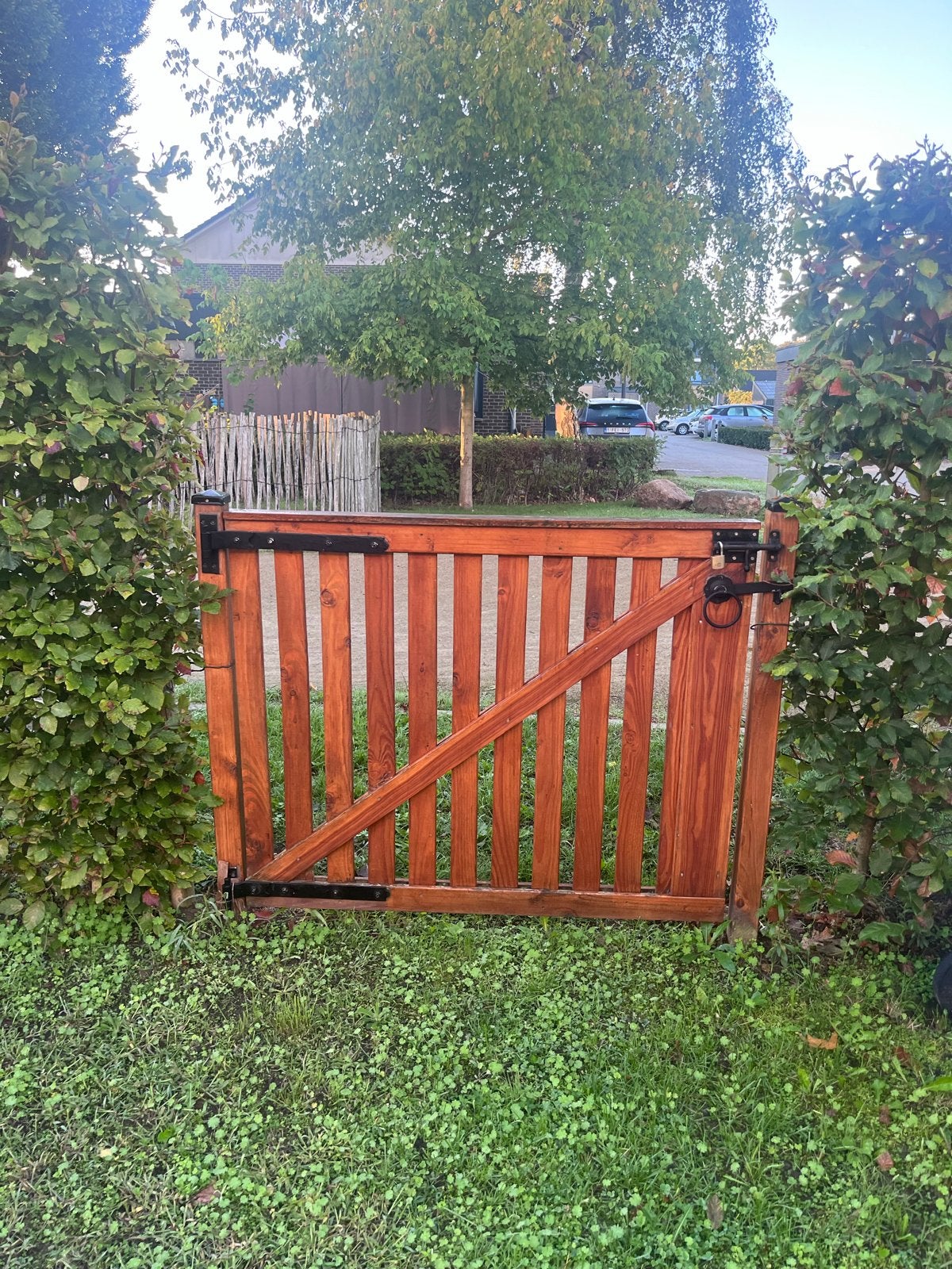 Houten poort 1.20m breed, 1.00m hoog - 3 jaar oud, Tuin en Terras, Ophalen, Met poort, Gebruikt, Tuinhek