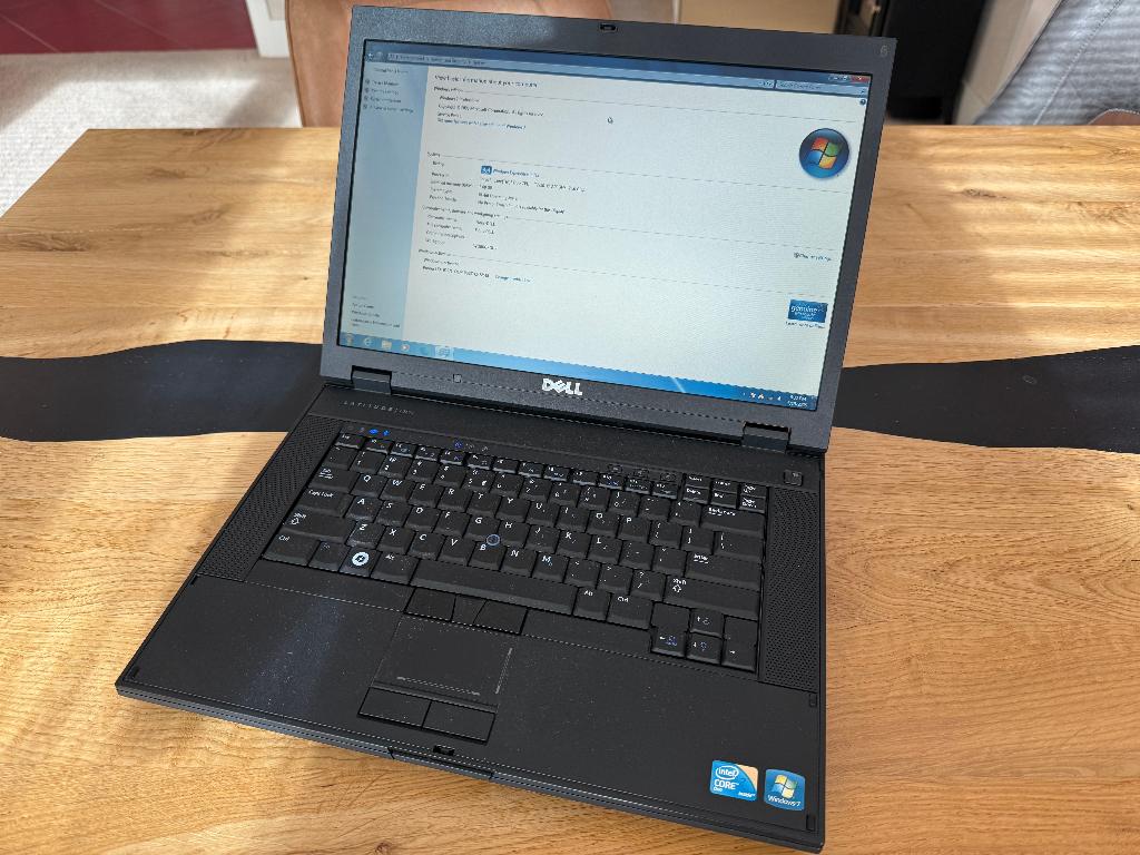 Dell Latitude E5500 256 SSD Windows 7 Professional Laptop, Ophalen, 256 GB, Met videokaart, Intel Core 2 Duo