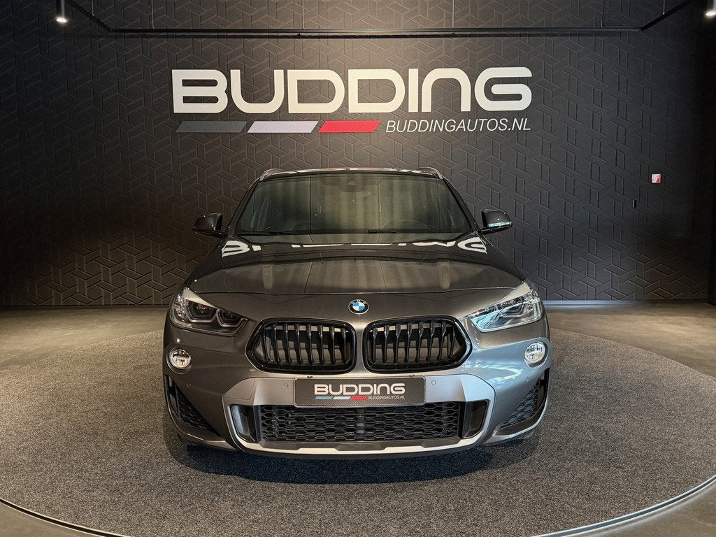 BMW X2 sDrive20i High Exe | M-sport | Leder | Head-up, 1998 cc, X2, 1435 kg, Automatische klimaatregeling