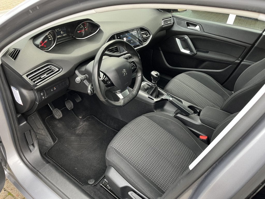 Peugeot 308 SW 1.2 PureTech Blue Lease Active 50% deal 5.975, Auto's, Peugeot, Voorwielaandrijving, Gebruikt, Euro 6, 1199 cc