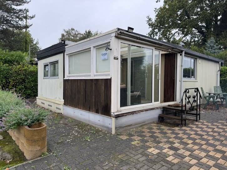 Stacaravan met 3 slaapkamers en ruime tuin en vrij uitzicht, Tot en met 6