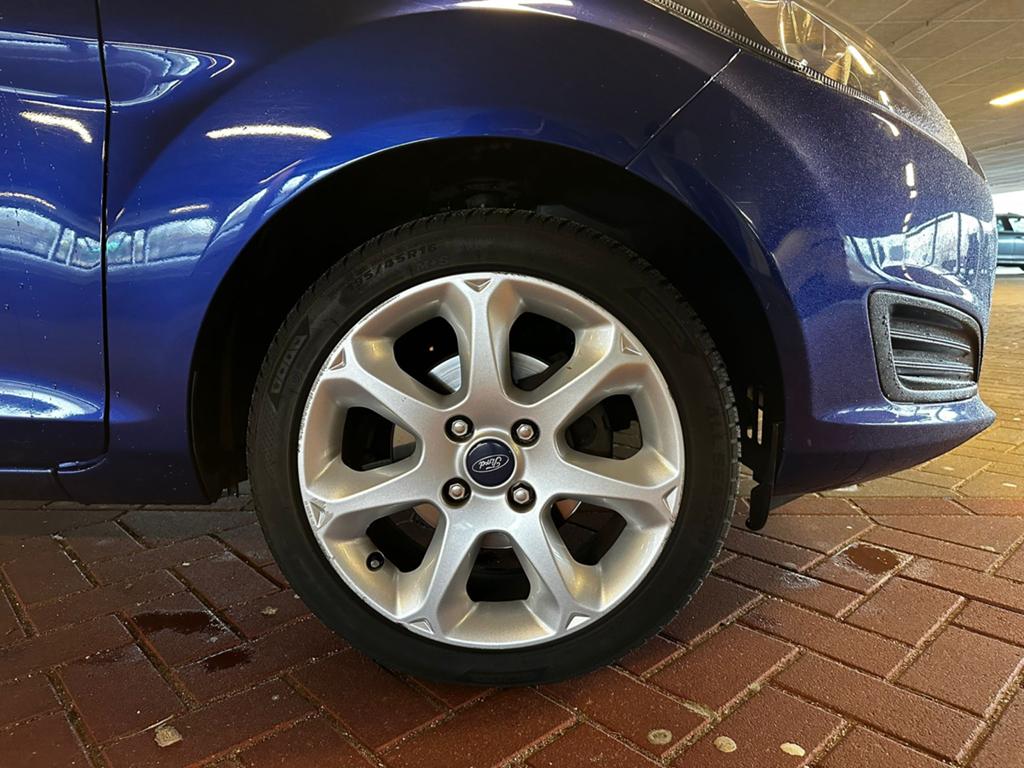 Ford Fiësta 1.0 71KW/100PK 5D 2013 Blauw, Auto's, Voorwielaandrijving, 40 €/maand, 525 kg, Blauw
