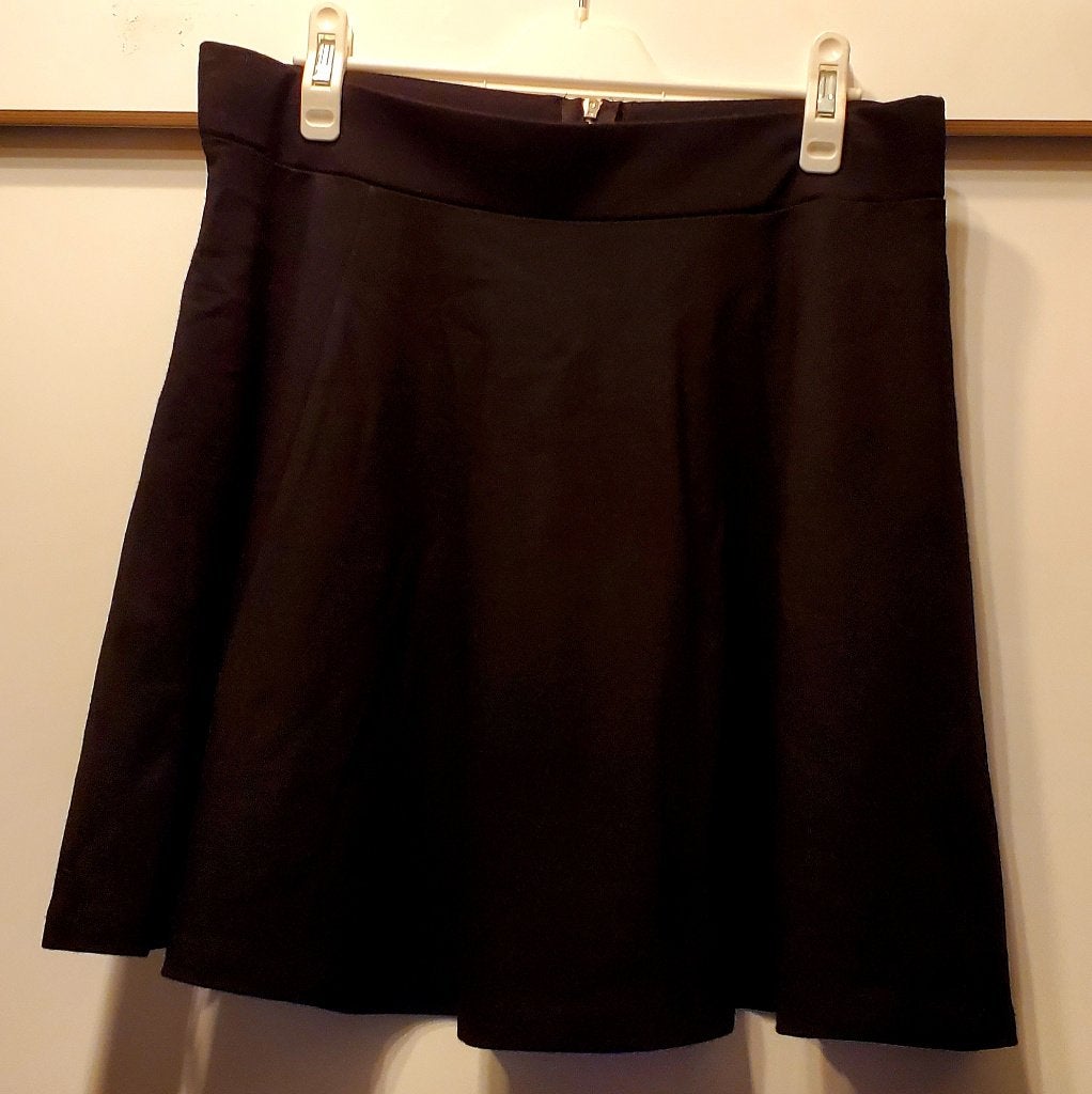 Zwarte cirkel rok, Kleding | Dames, Rokken, Maat 38/40 (M), H&M, Zwart, Ophalen of Verzenden